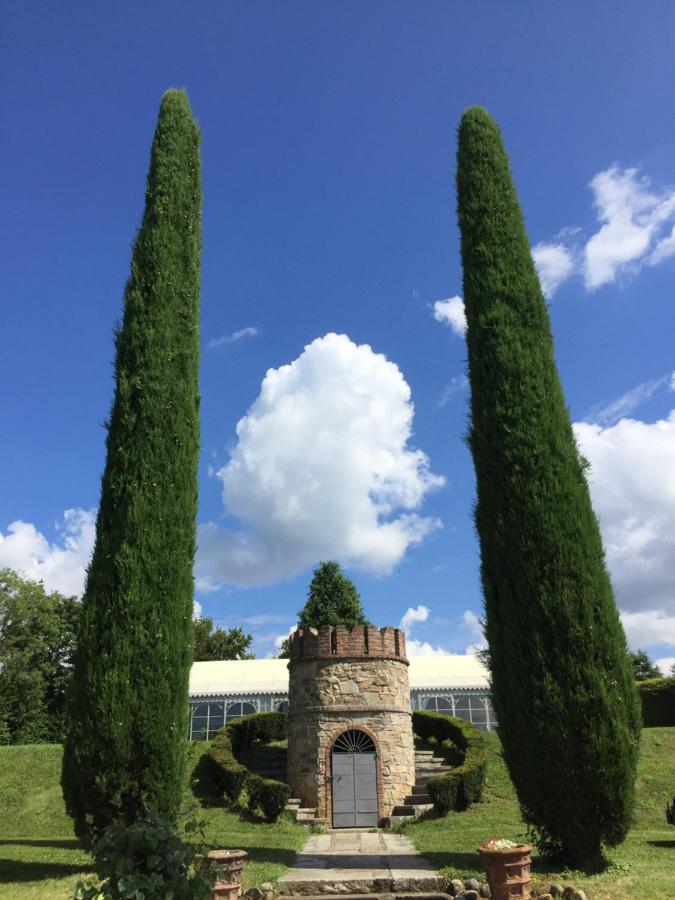 Castello Di Cernusco Lombardone Bed and Breakfast Buitenkant foto