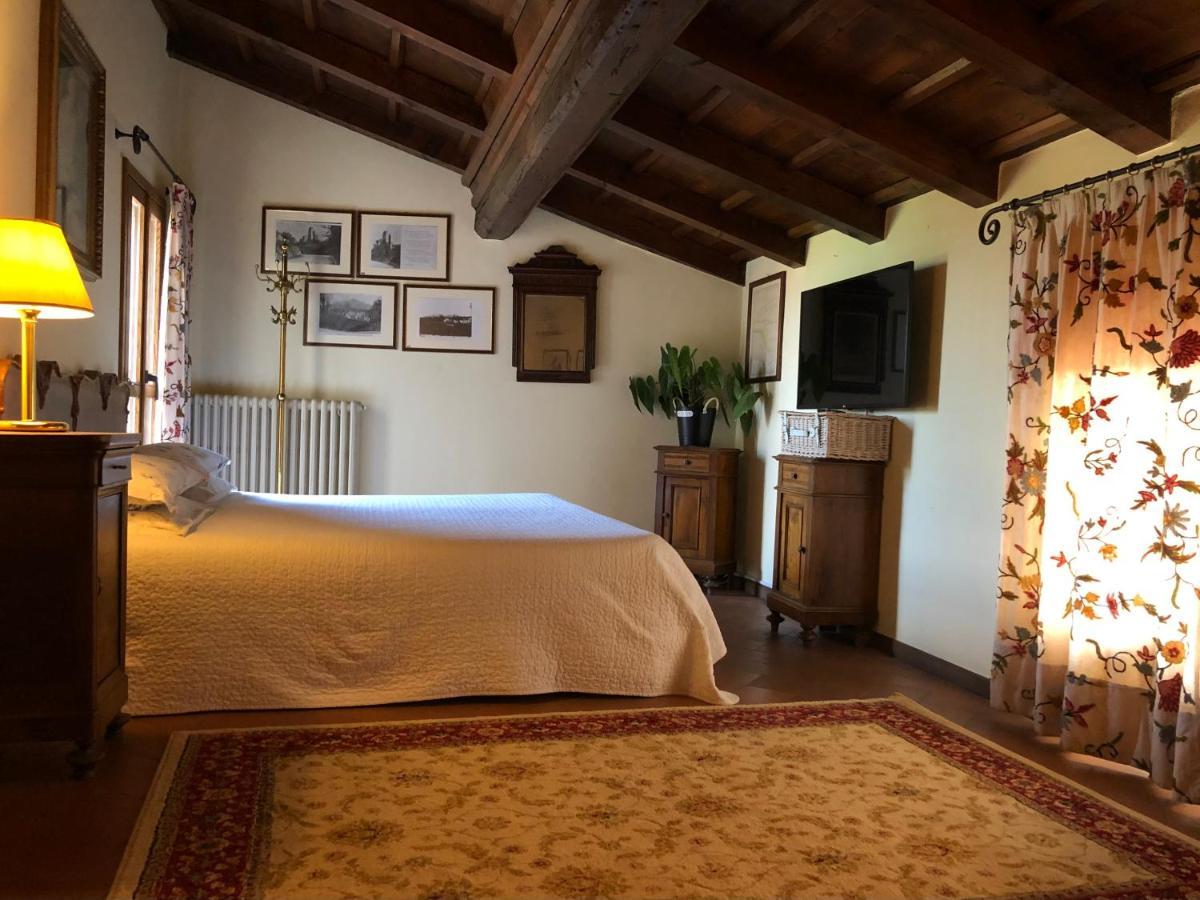 Castello Di Cernusco Lombardone Bed and Breakfast Buitenkant foto