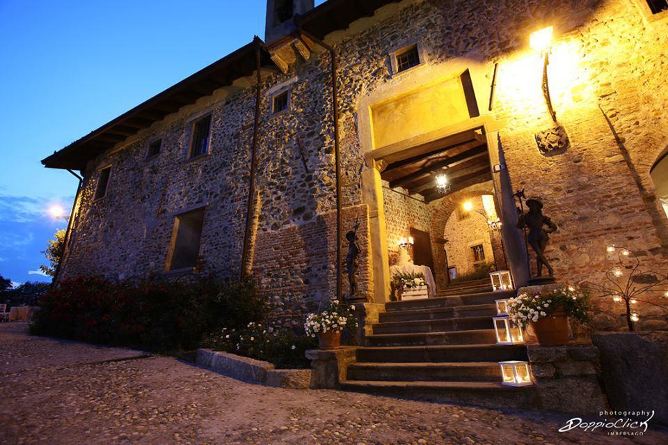 Castello Di Cernusco Lombardone Bed and Breakfast Buitenkant foto