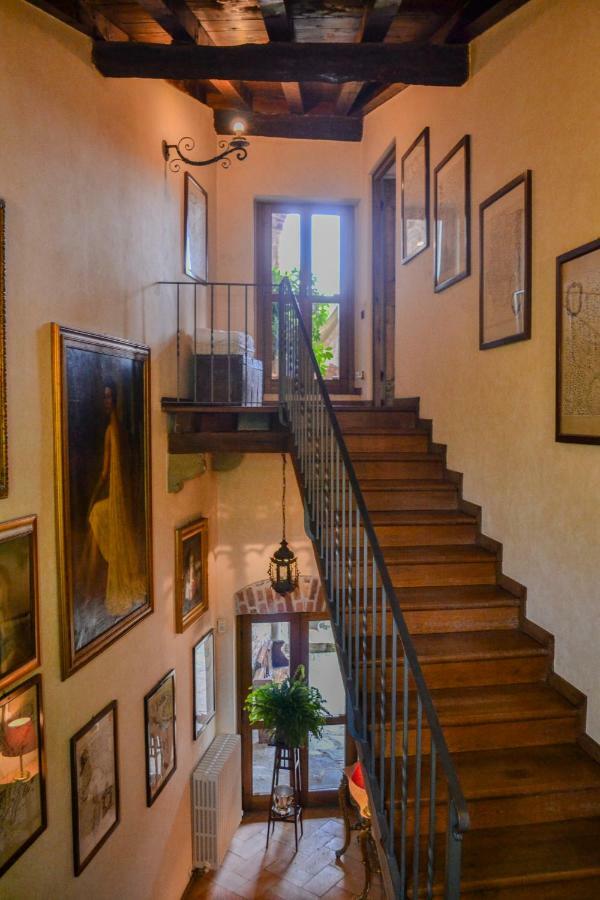 Castello Di Cernusco Lombardone Bed and Breakfast Buitenkant foto