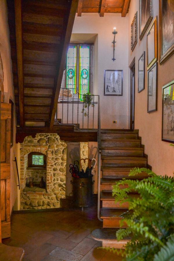 Castello Di Cernusco Lombardone Bed and Breakfast Buitenkant foto