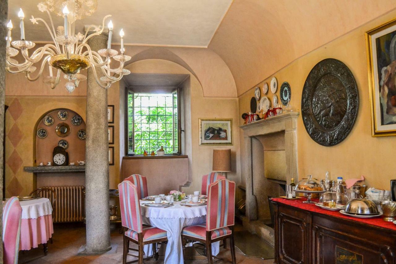 Castello Di Cernusco Lombardone Bed and Breakfast Buitenkant foto