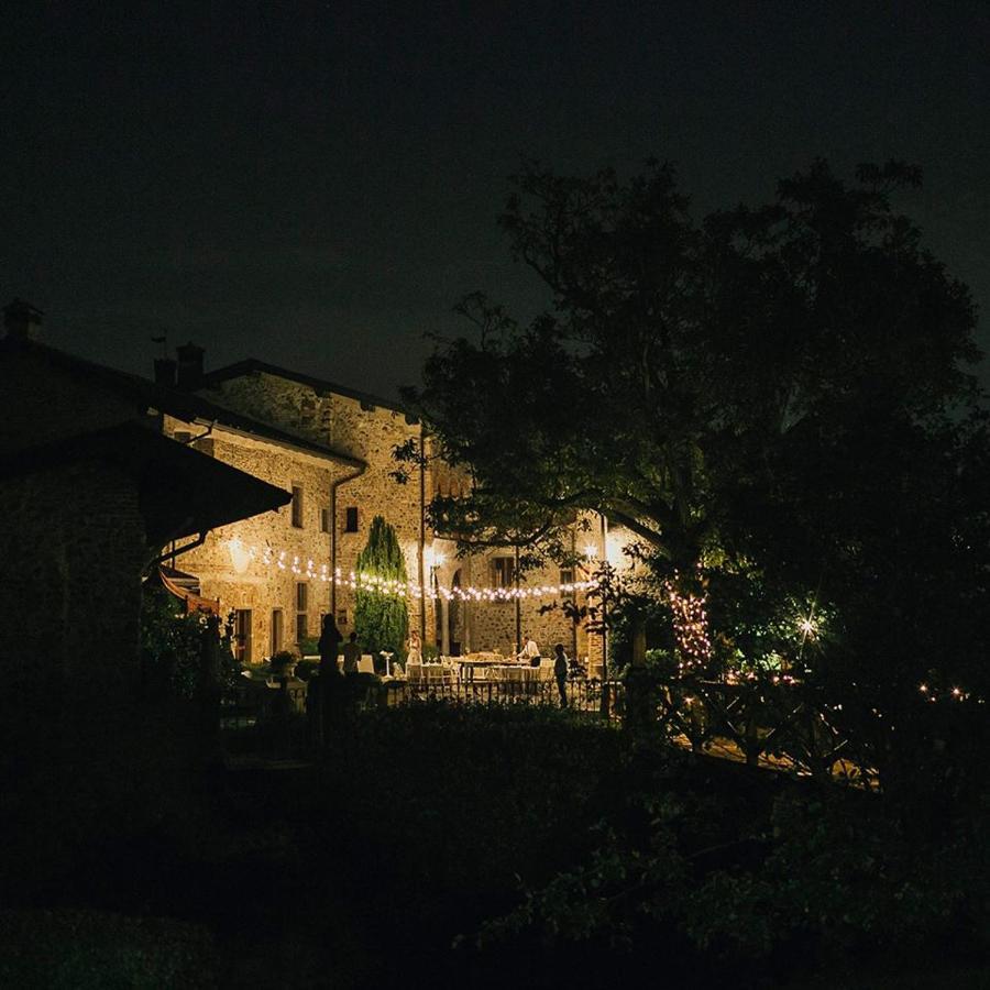 Castello Di Cernusco Lombardone Bed and Breakfast Buitenkant foto